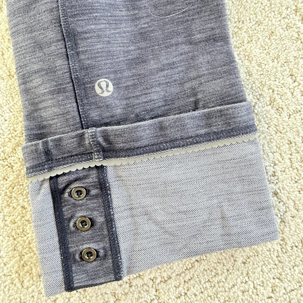 Lululemon Women's Ride on Crop‎ in Deep Indigo/Blue Size 6